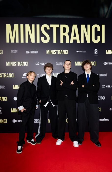 Premiera filmu „Ministranci” – bunt w komżach na czerwonym dywanie. Film od piątku w kinach.